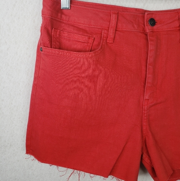 Sam Edelman The Stiletto High Rise Stretch Shorts Cherry Raw Hem Stretch Comfort - Picture 4 of 11